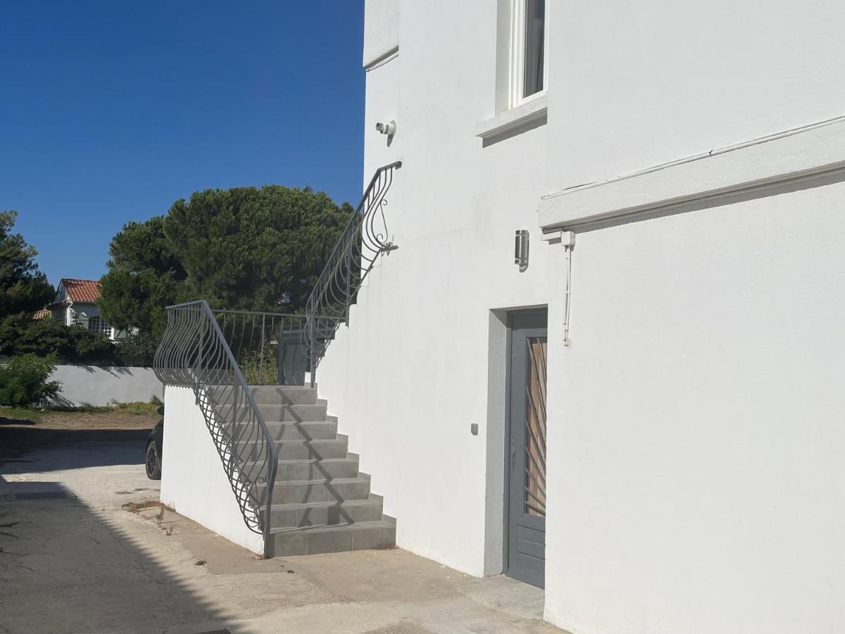 Residence San Paolisa Hyeres Exterior photo