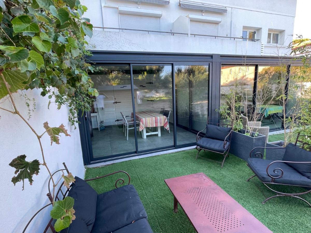 Residence San Paolisa Hyeres Exterior photo