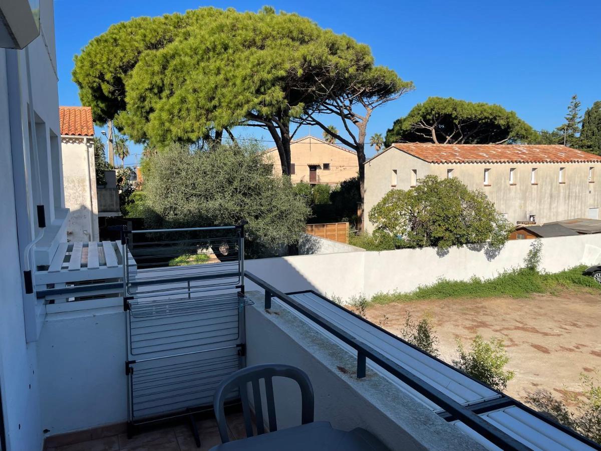 Residence San Paolisa Hyeres Exterior photo
